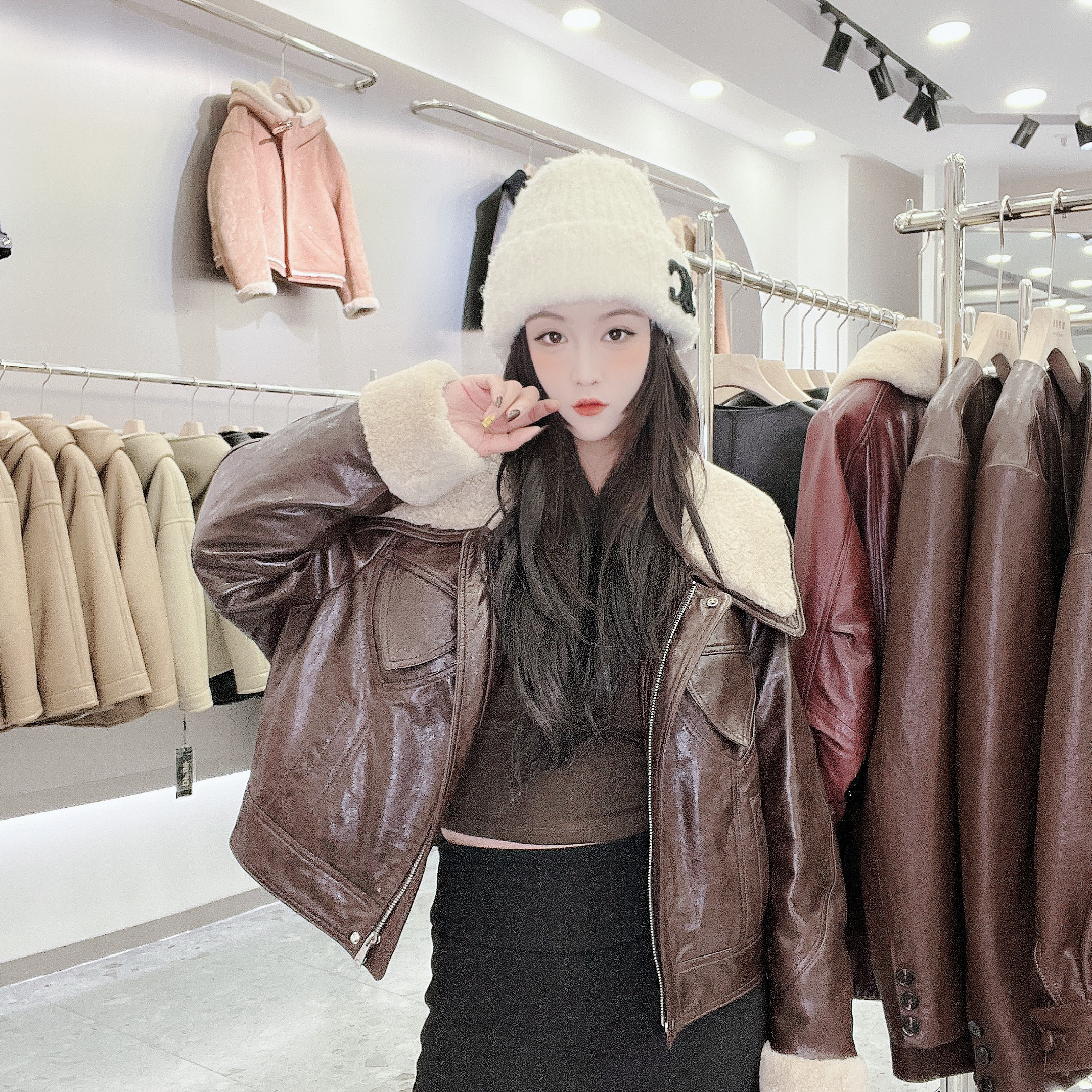 彤彤.Entry lux | 新款绵羊皮皮羽绒鹅绒网红半植鞣女士外套-9971