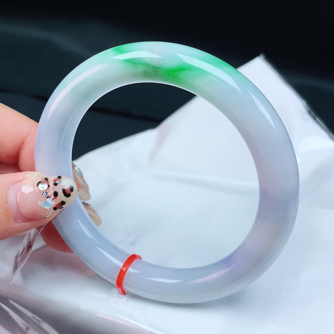 翡翠手镯未镶嵌57圈