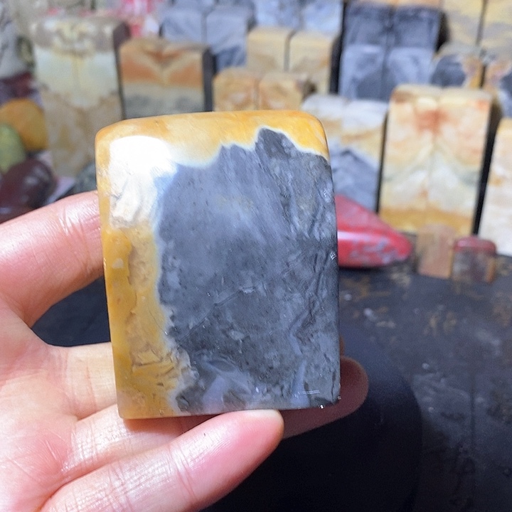 昌化鸡血石昌化石