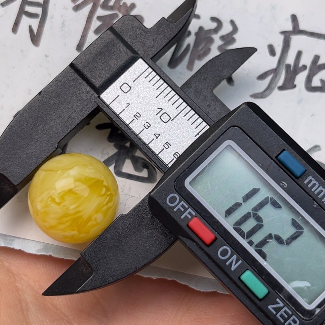 未镶嵌蜜蜡裸石蜜蜡