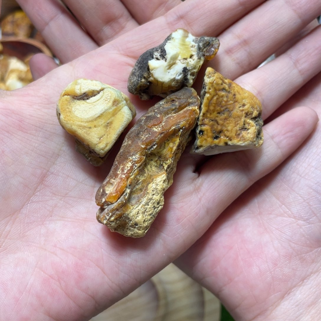定制琥珀郎***爷天然原矿