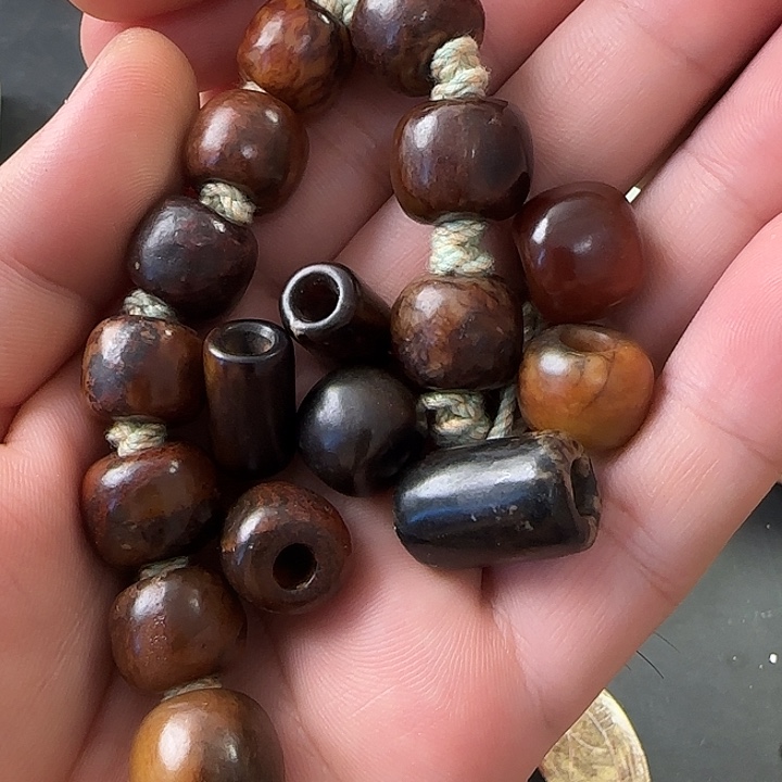 用***峰和田玉（糖玉）未镶嵌车挂