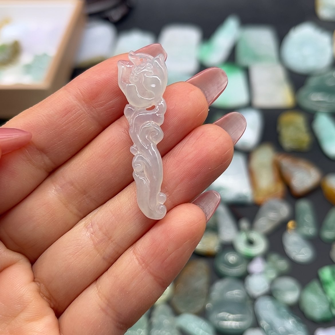 【闪购商品】翡翠颈饰未镶嵌莲花