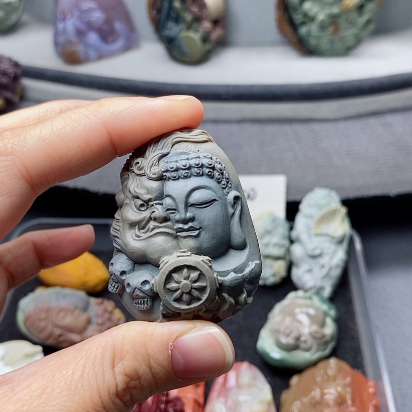 【闪购商品】定制石英质玉吊坠未镶嵌