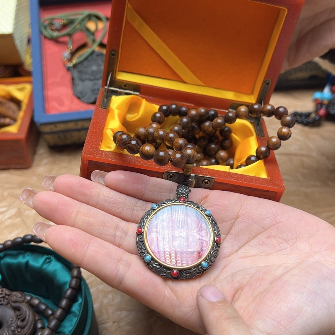 大叶紫檀（黑酸枝木类）