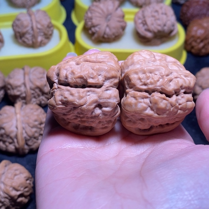 文玩核桃把件蛙蛙39开背