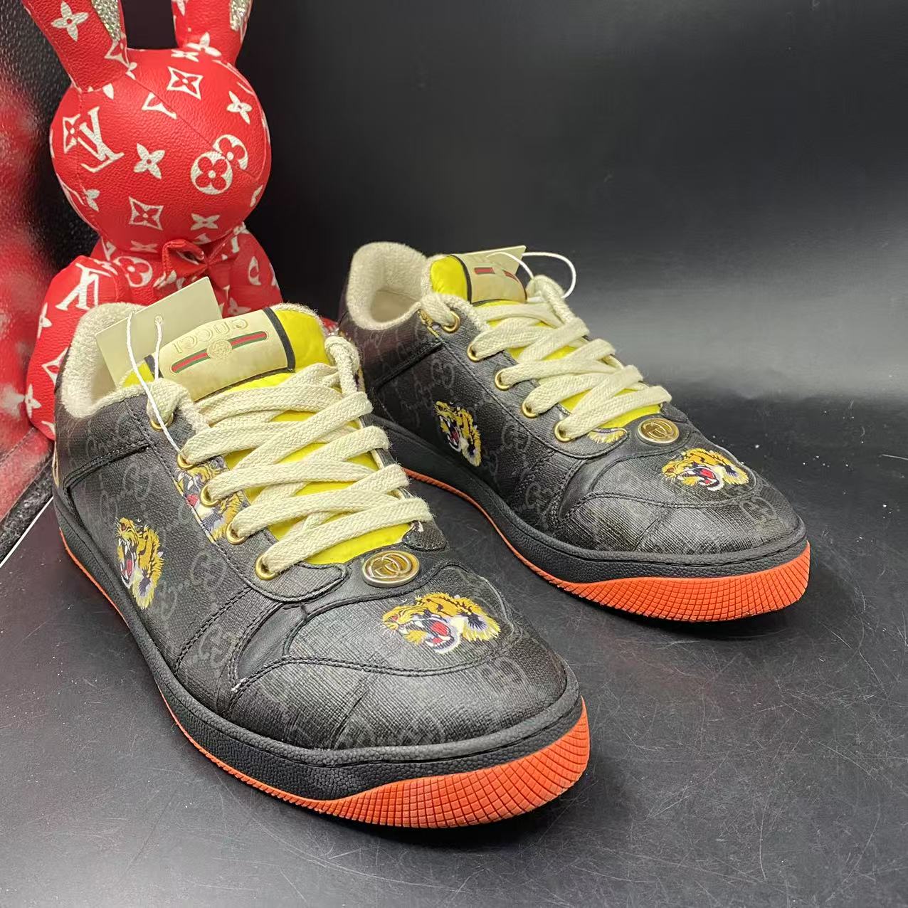 95新 GUCCI/古驰 【聚星优选】黑老花虎头脏脏鞋41欧码cat544