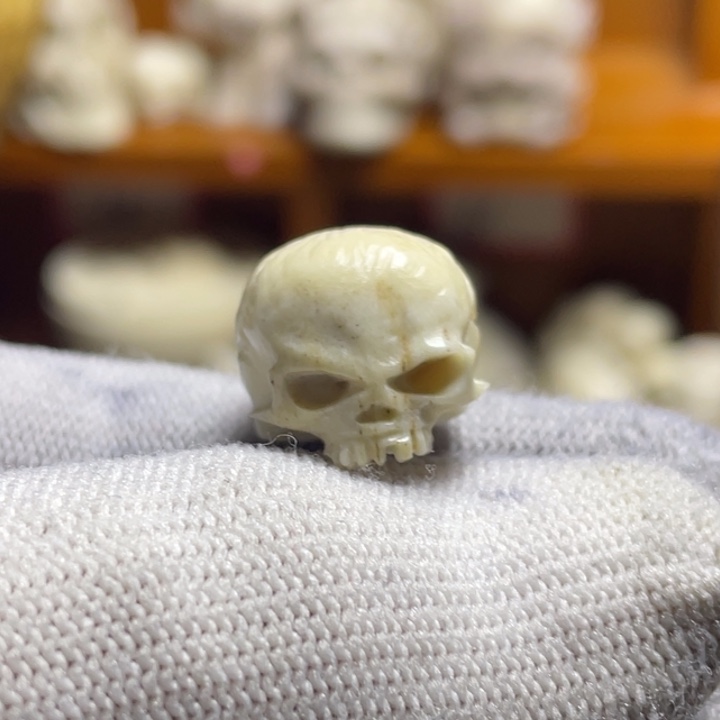 碑***海皮质非金属配饰鹿角雕刻骷髅