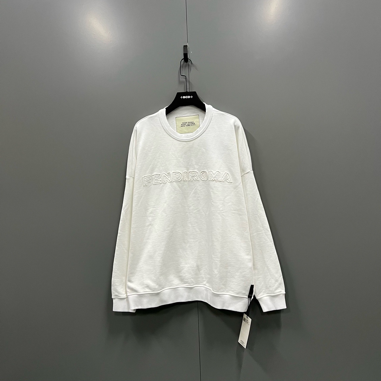 99新 FENDI/芬迪 （bb）125 白色logo刺绣卫衣 XL码 8900/吊牌