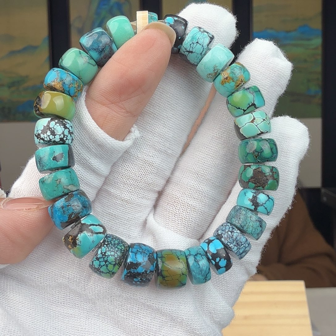 绿松石未镶嵌珠宝奇石