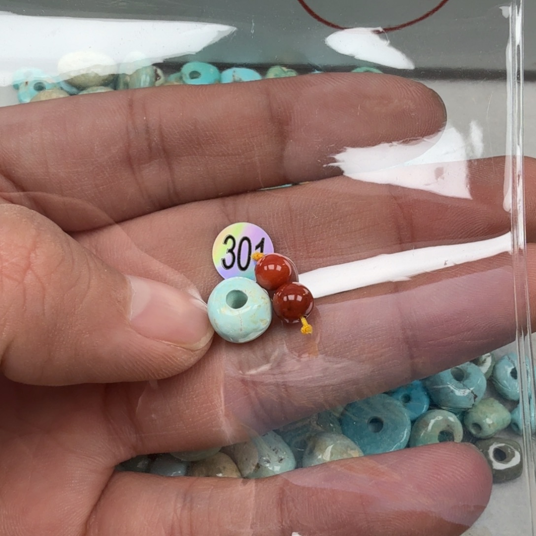 南红玛瑙未镶嵌珠宝奇石