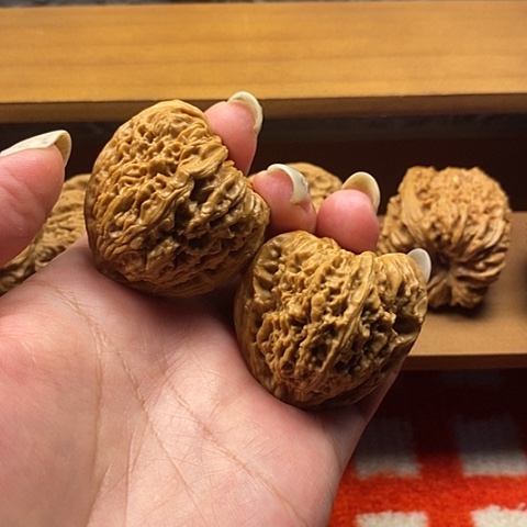 和***尘文玩核桃把件南疆天残39