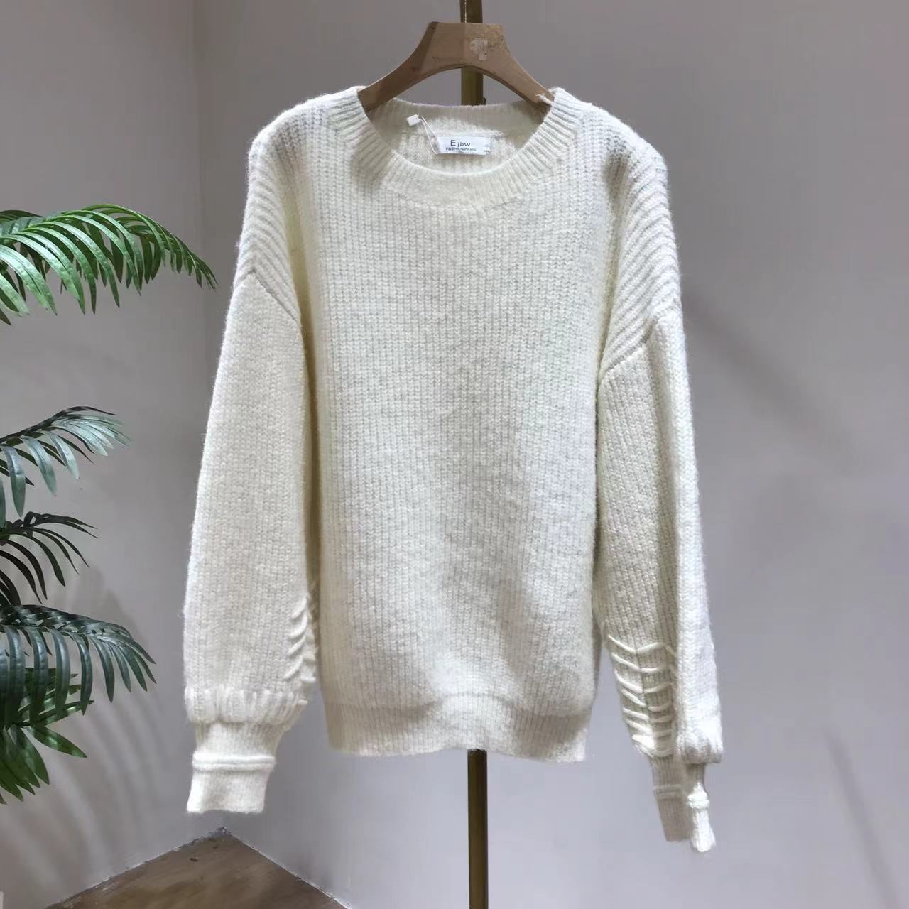 P2680韩版慵懒风白色圆领套头毛衣秋冬宽松显瘦休闲百搭针织衫