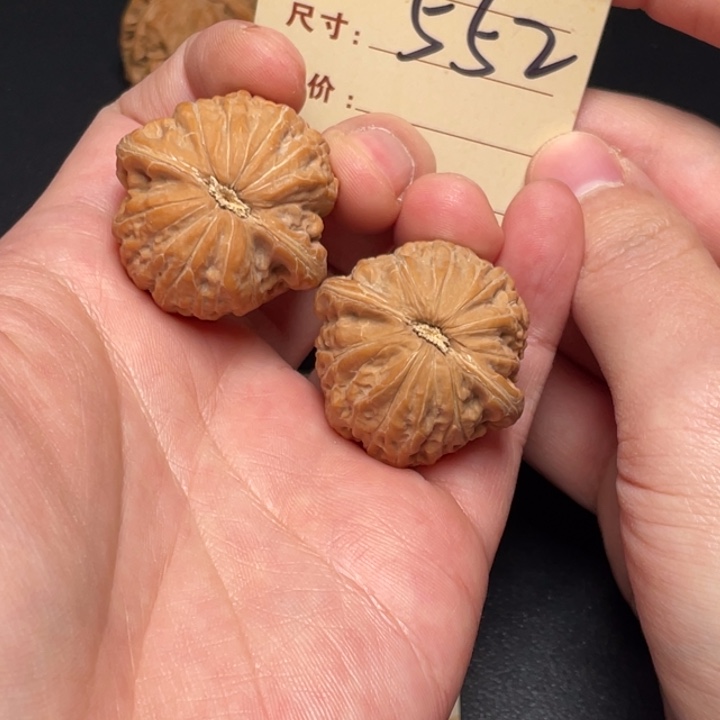把件文玩核桃铁锤妹妹34尺全品白茬552
