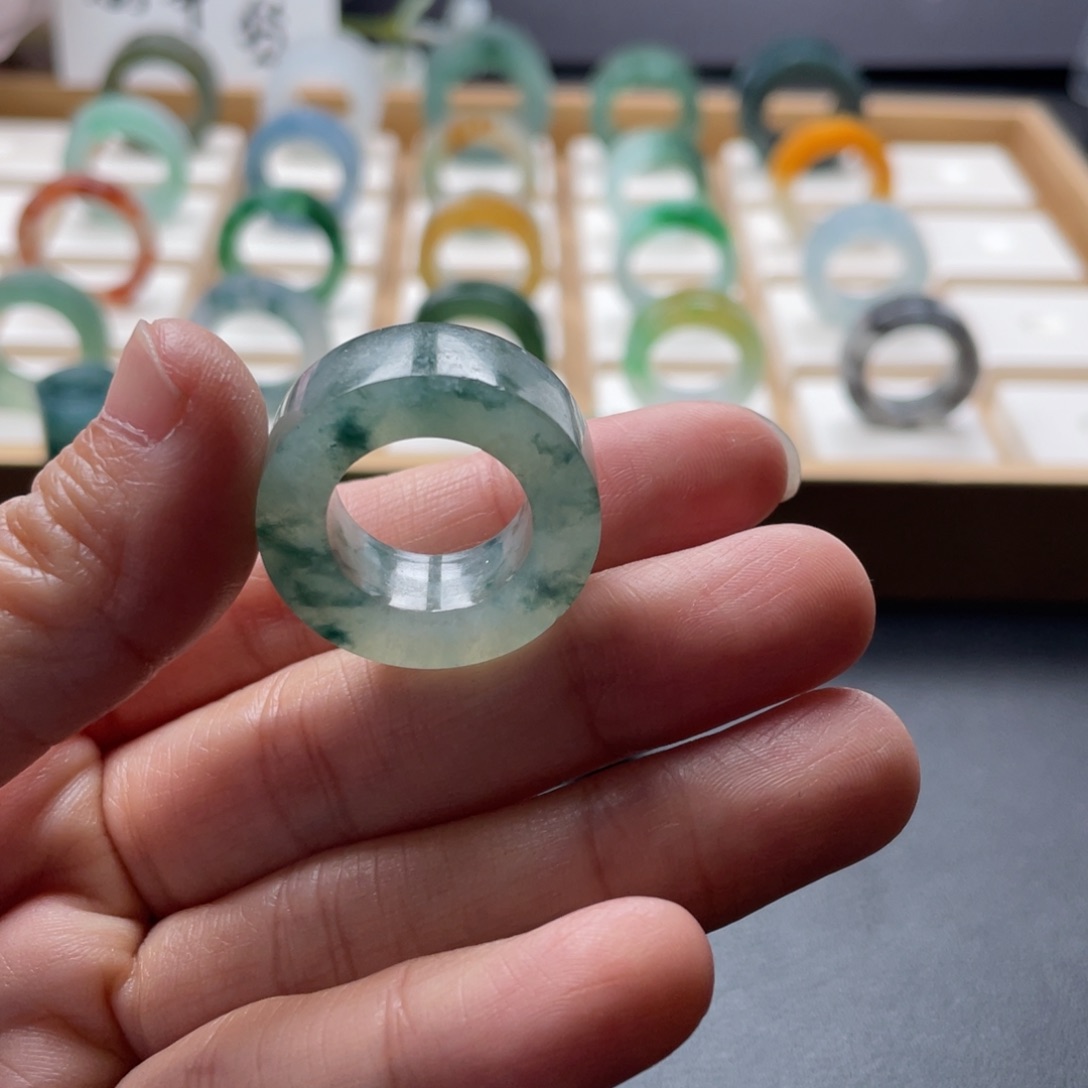 定制翡翠未镶嵌翡翠