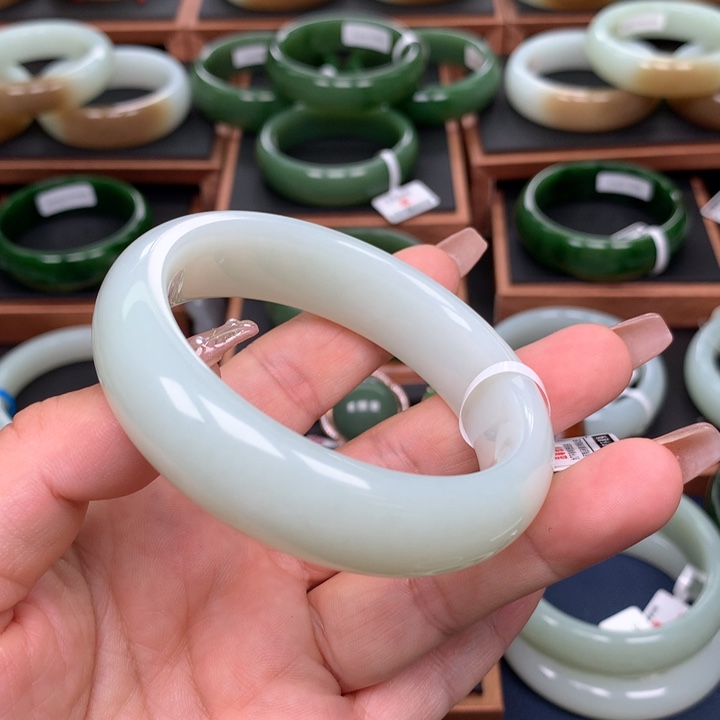 和田玉5758圈口未镶嵌