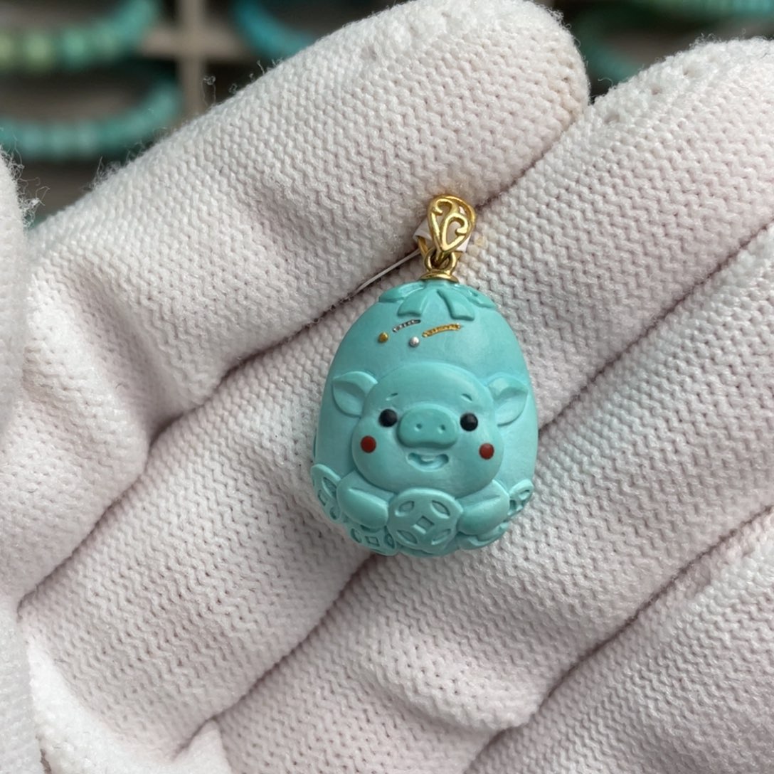 绿松石18K金镶嵌钱袋小猪