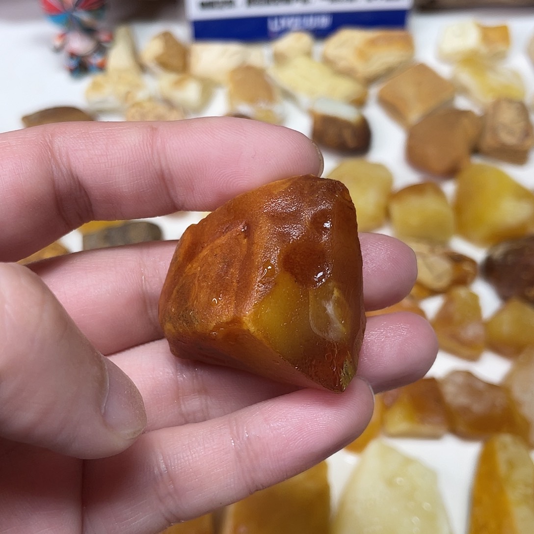 定制琥珀未镶嵌原矿琥珀