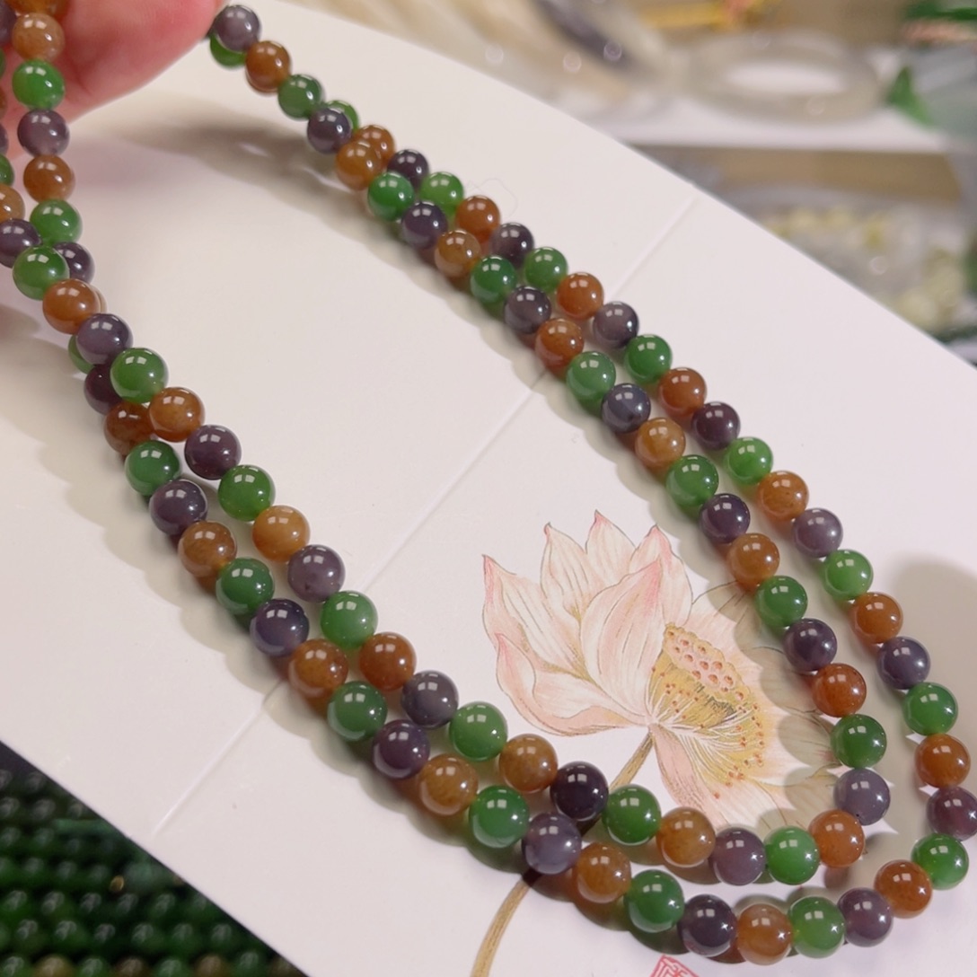 和田玉颈饰未镶嵌