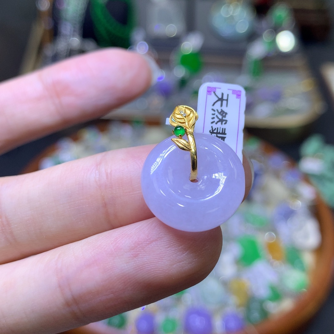 翡翠18K金镶嵌颈饰翡翠吊坠项链