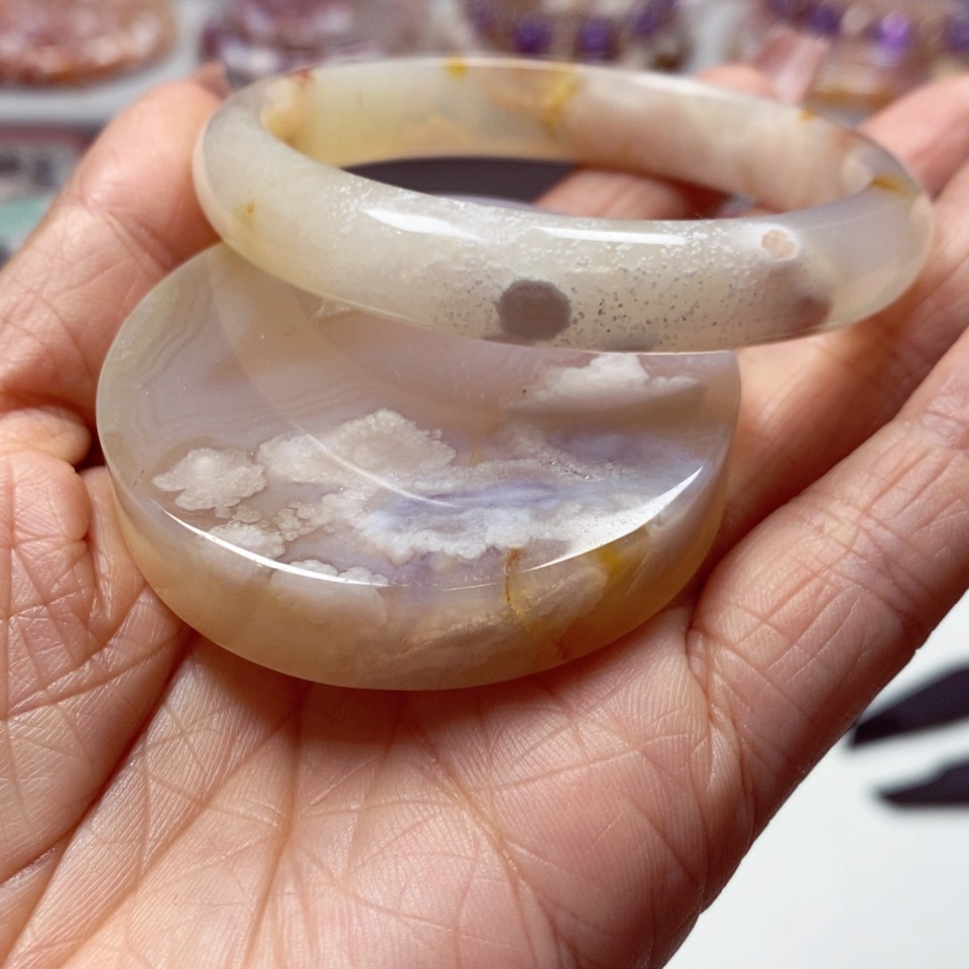 玛瑙/玉髓手镯未镶嵌