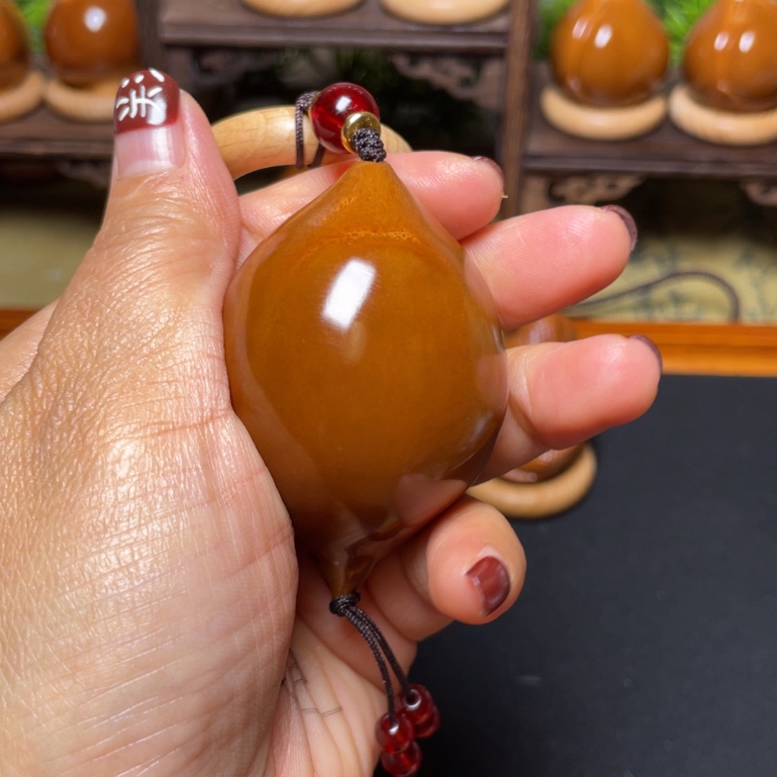 橄榄核吊坠一线天43穿配