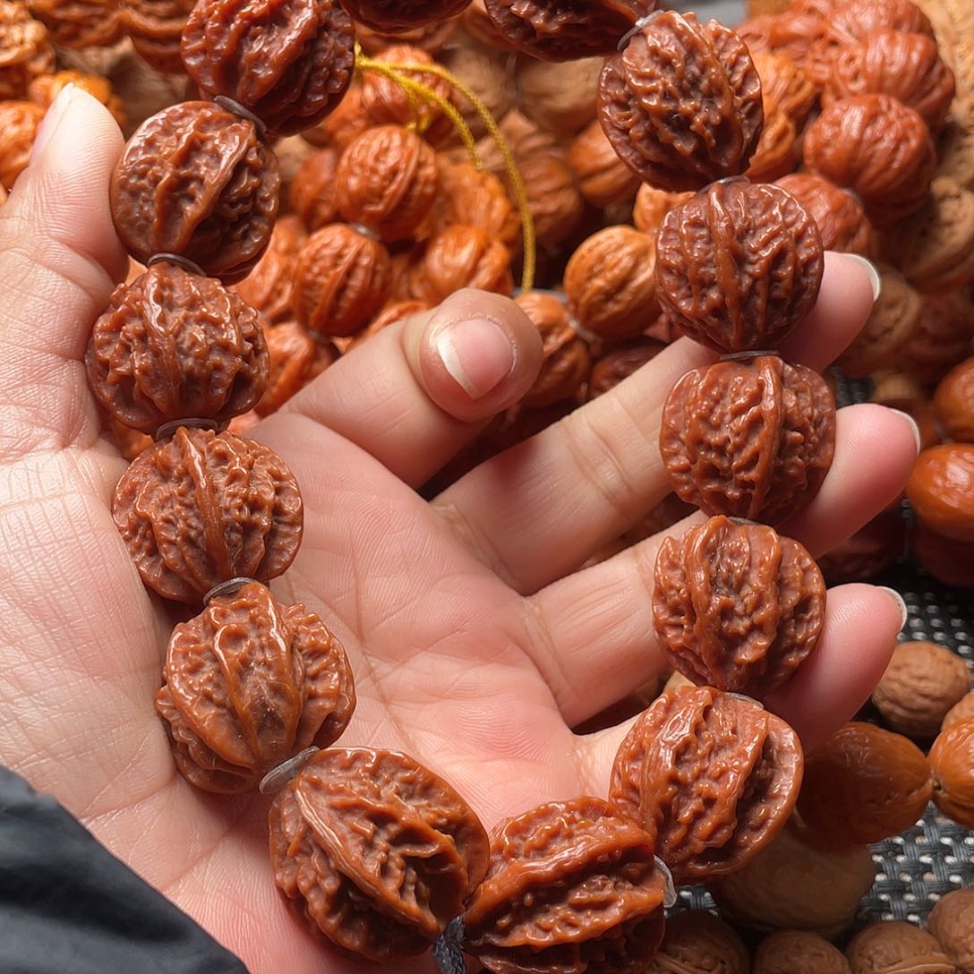 文玩核桃手串龙脊