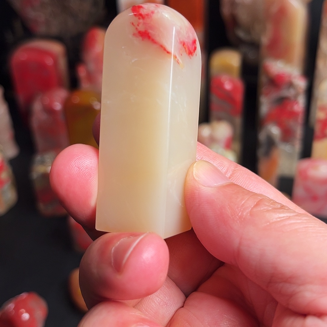 巴林石印石巴林羊脂冻鸡血石章