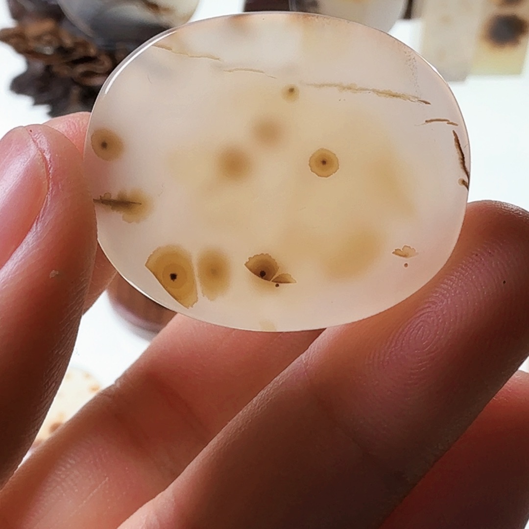 玛瑙/玉髓未镶嵌珠宝半成品