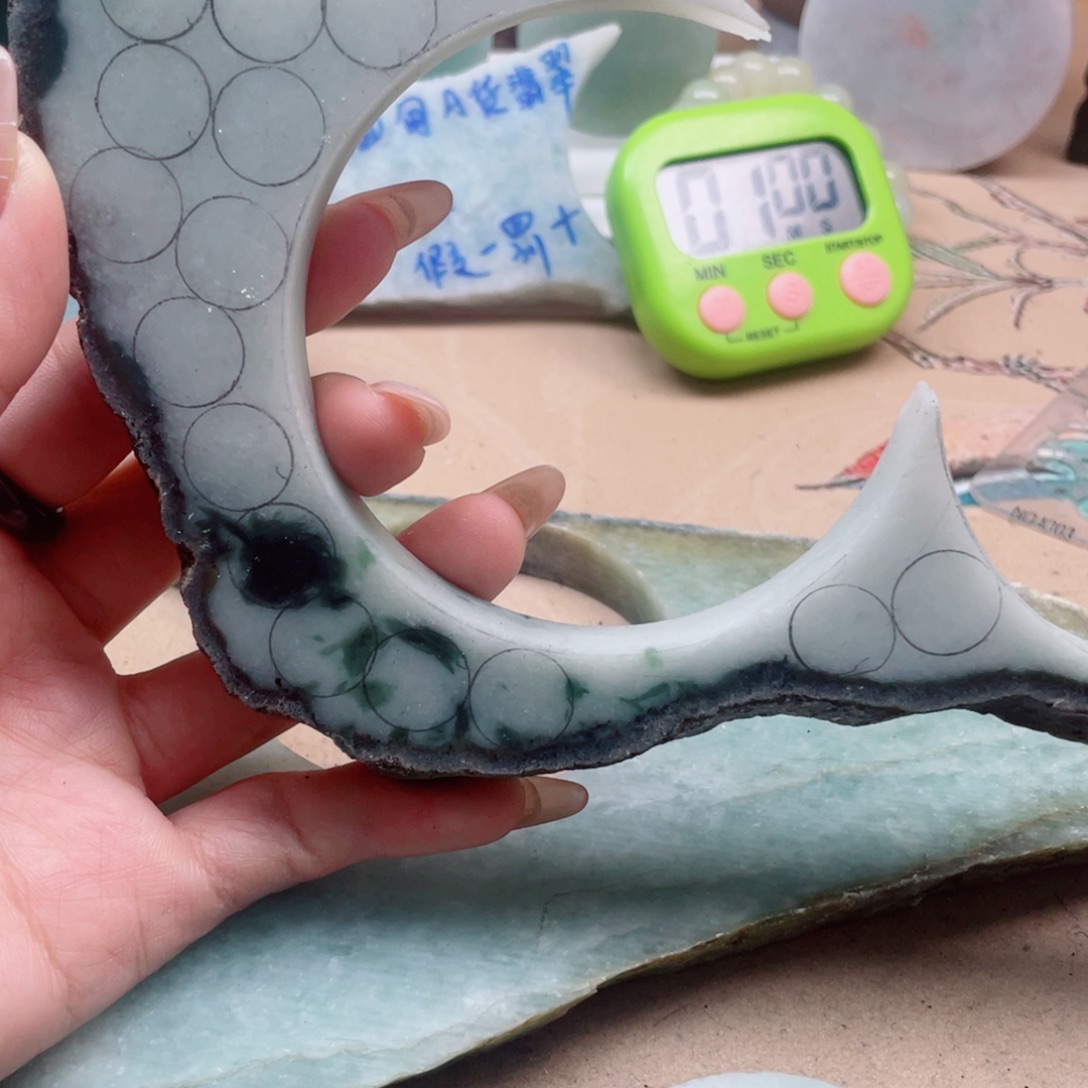 翡翠未镶嵌颈饰068……