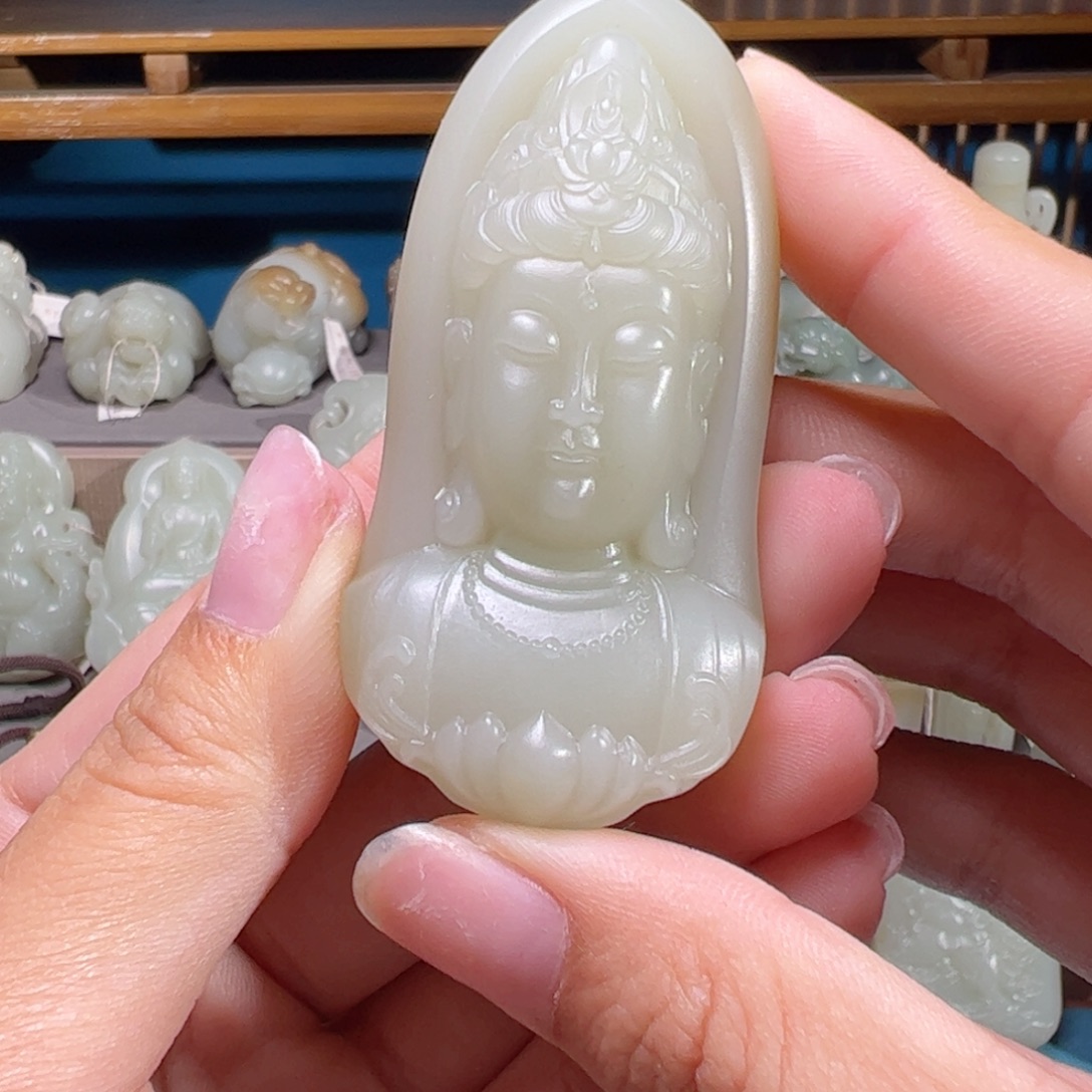 铭***饰和田玉（糖玉）未镶嵌颈饰