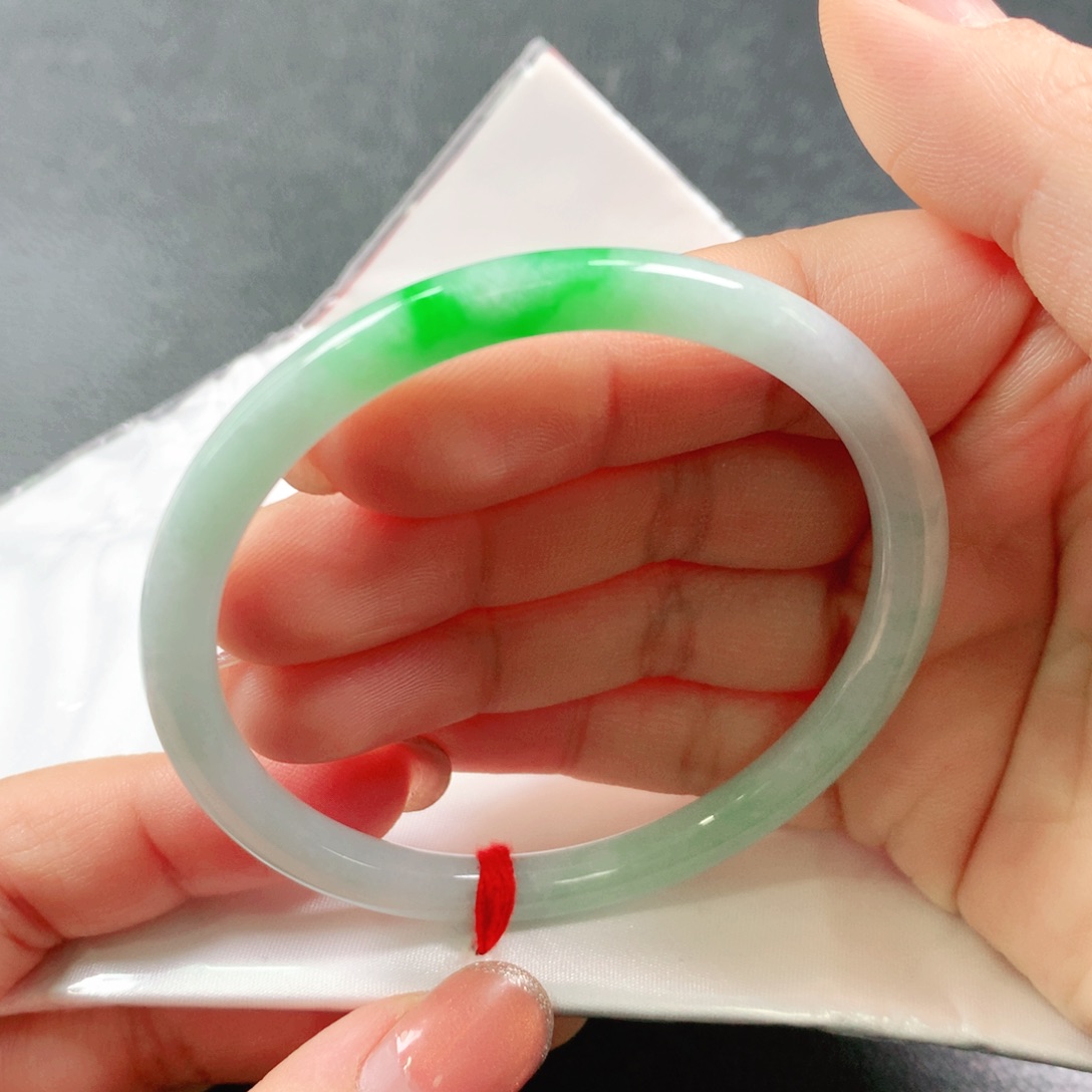 翡翠未镶嵌手镯（圆镯）81842号03