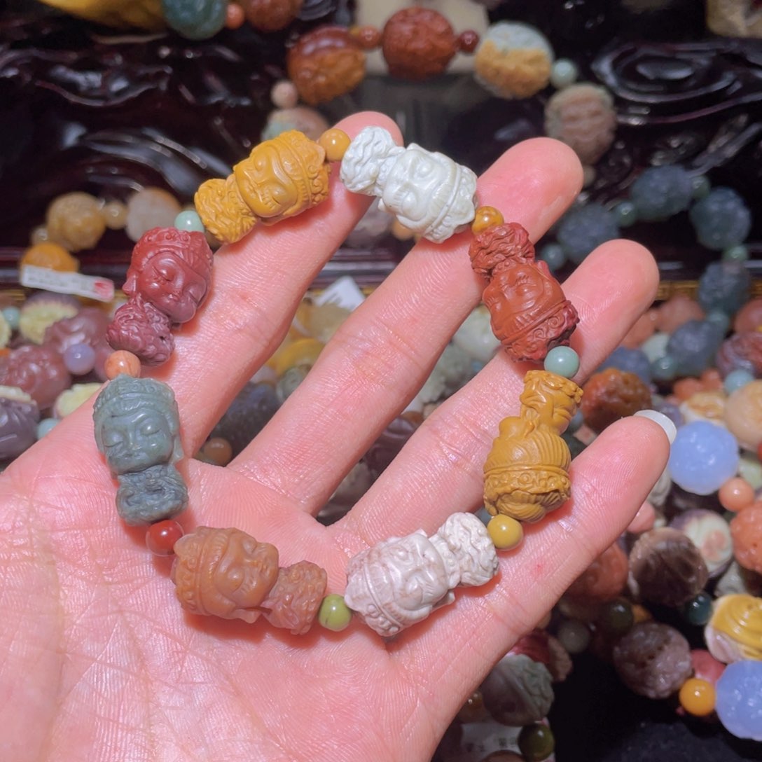 石英质玉手链未镶嵌