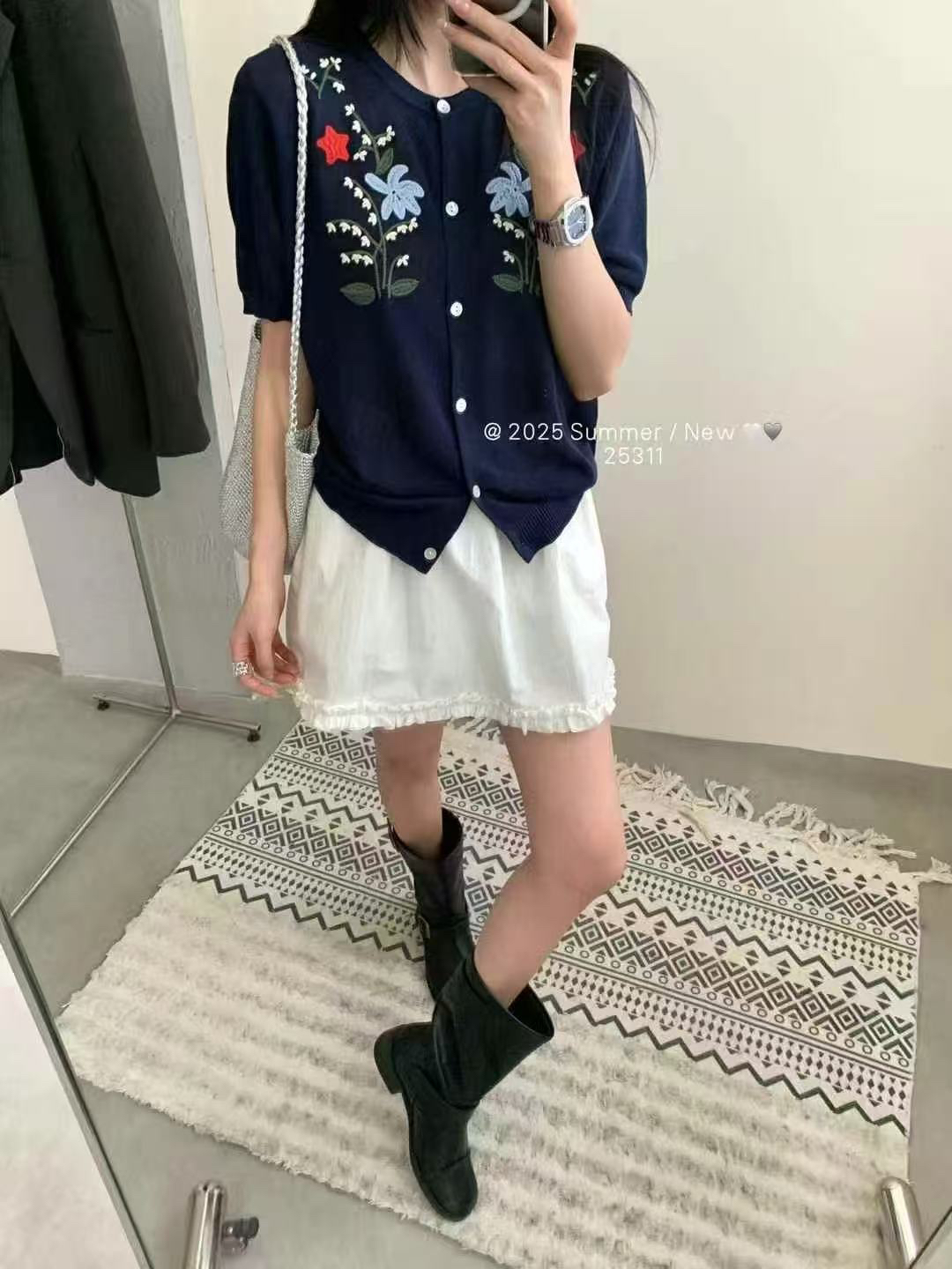 新品爆款更漂亮圆领花花刺绣超重工设计百搭显瘦洋气短袖开衫2078