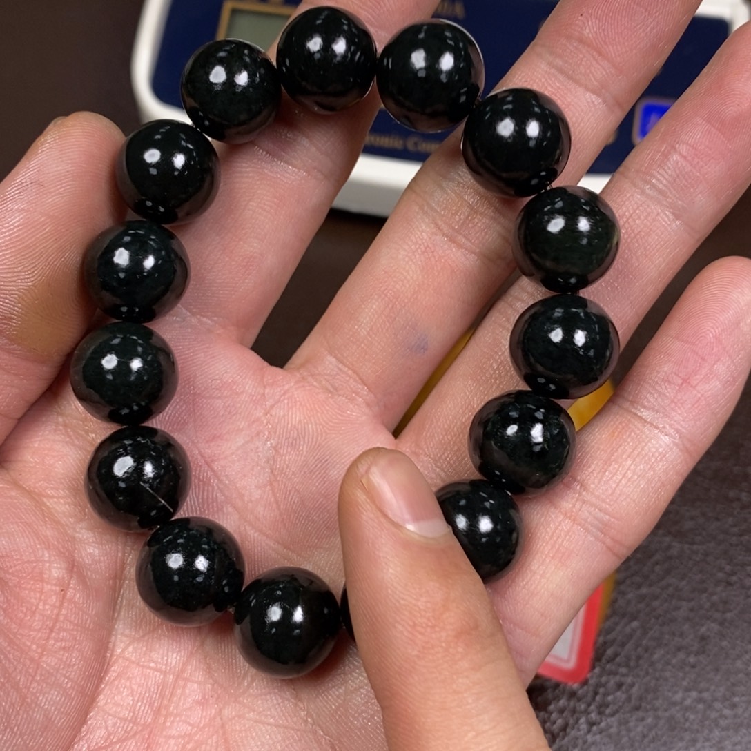 阿***桂和田玉（糖玉）未镶嵌手链