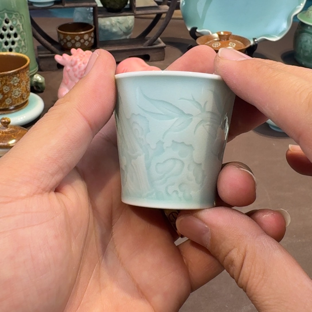 杯龙泉青瓷茶具微瑕