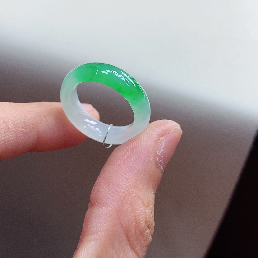 翡翠戒指未镶嵌.**.12号