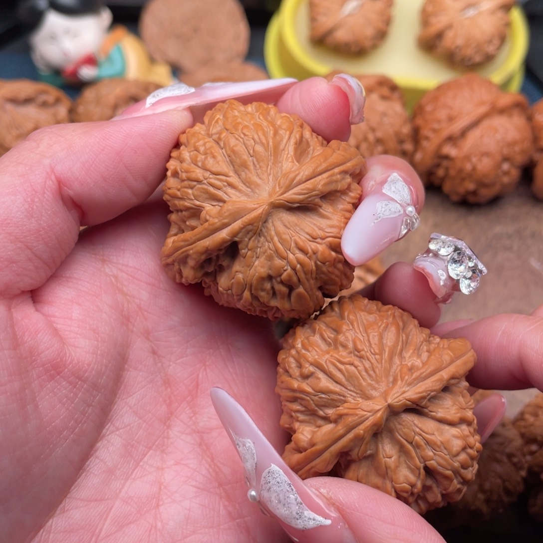 把件文玩核桃全品精配毕业球白43，无克差