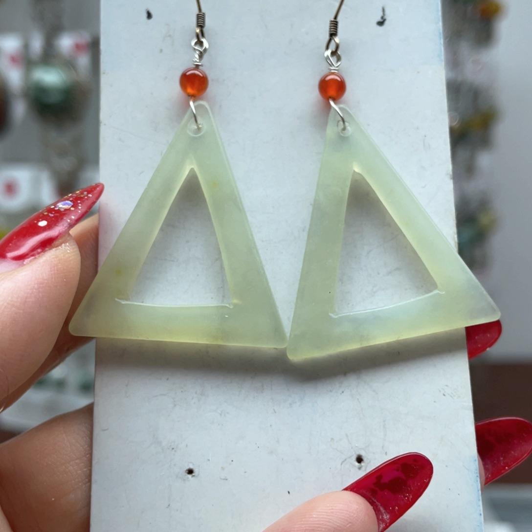 蛇纹石玉耳饰未镶嵌