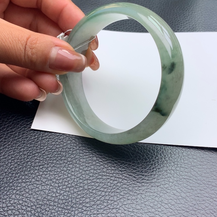 翡翠手镯未镶嵌天然翡翠手镯