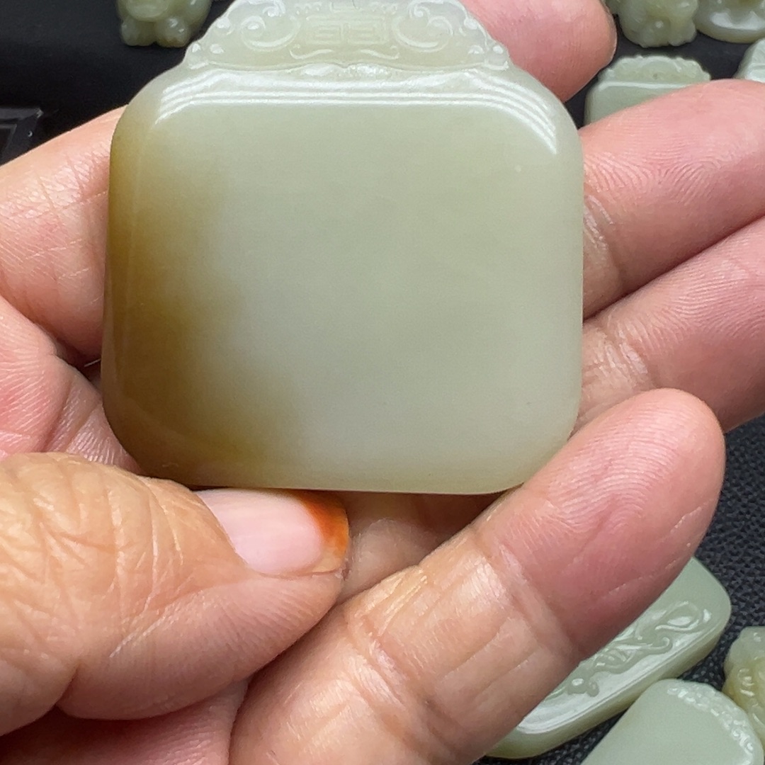 和田玉（糖玉）未镶嵌吊坠(不含链)