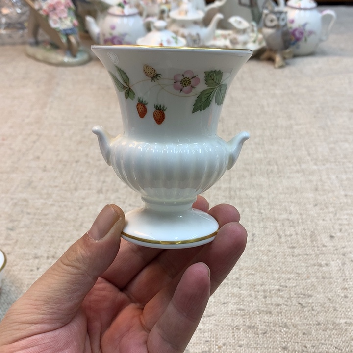 小***子金瓷阁家的美丽瓷器