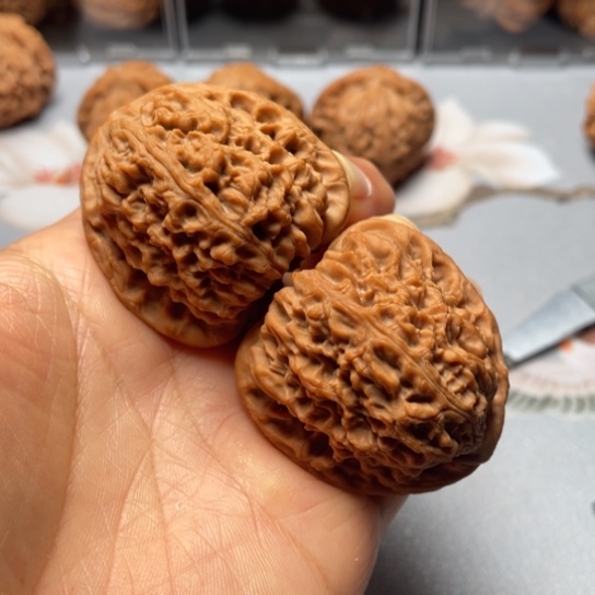 【闪购商品】把件文玩核桃南疆………