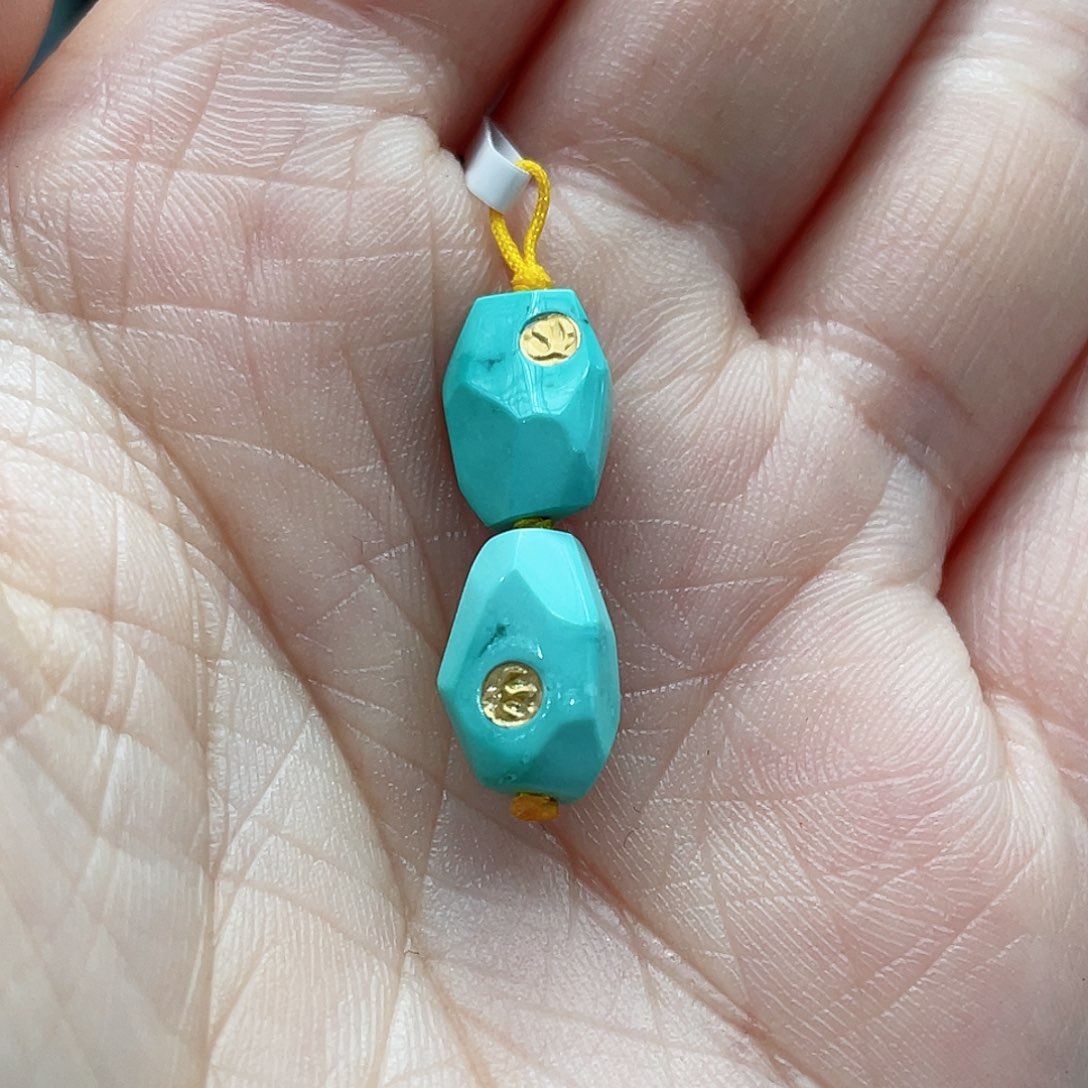 绿松石颈饰未镶嵌