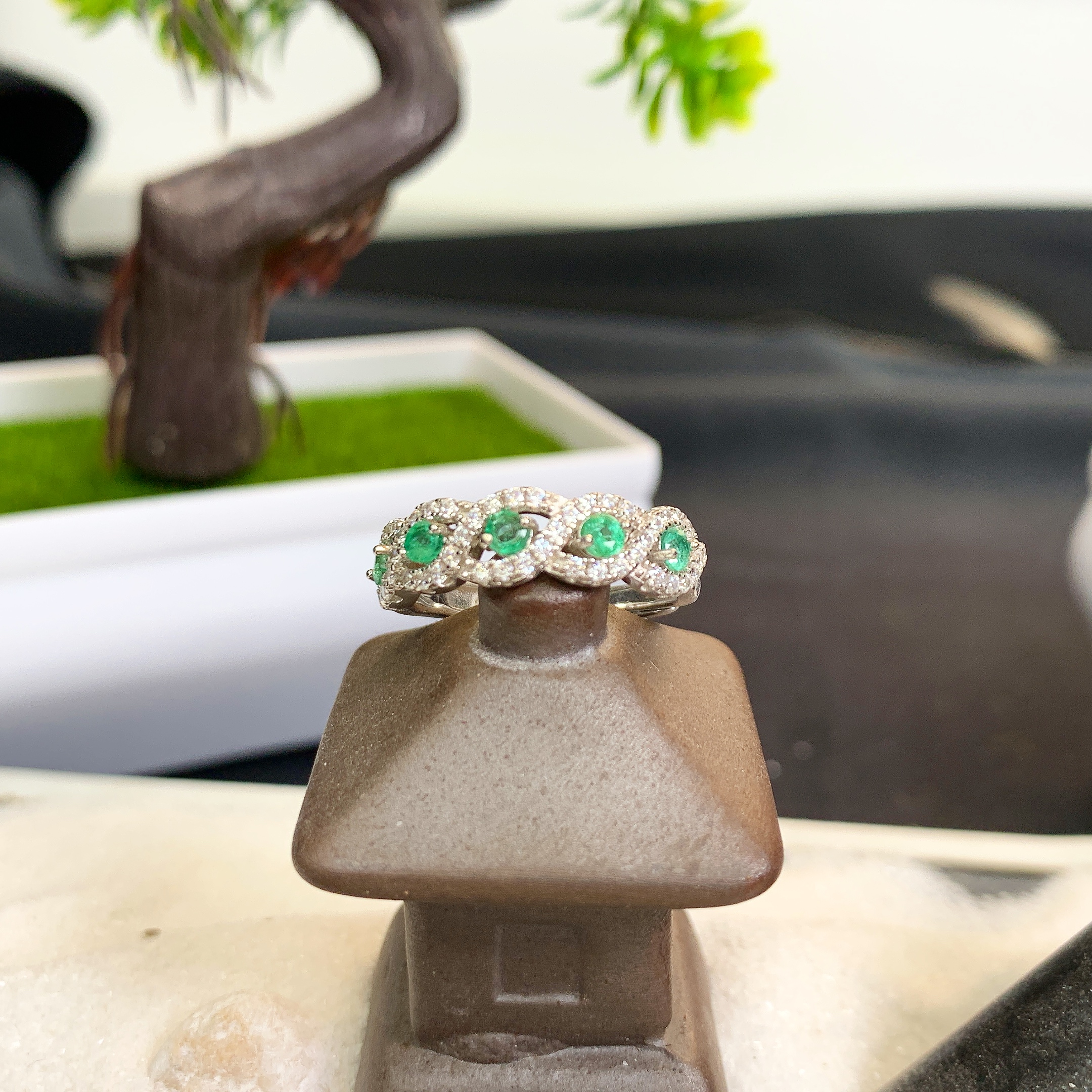 【珠宝一姐】祖母绿排戒 2502010018（一件/多样性发货）