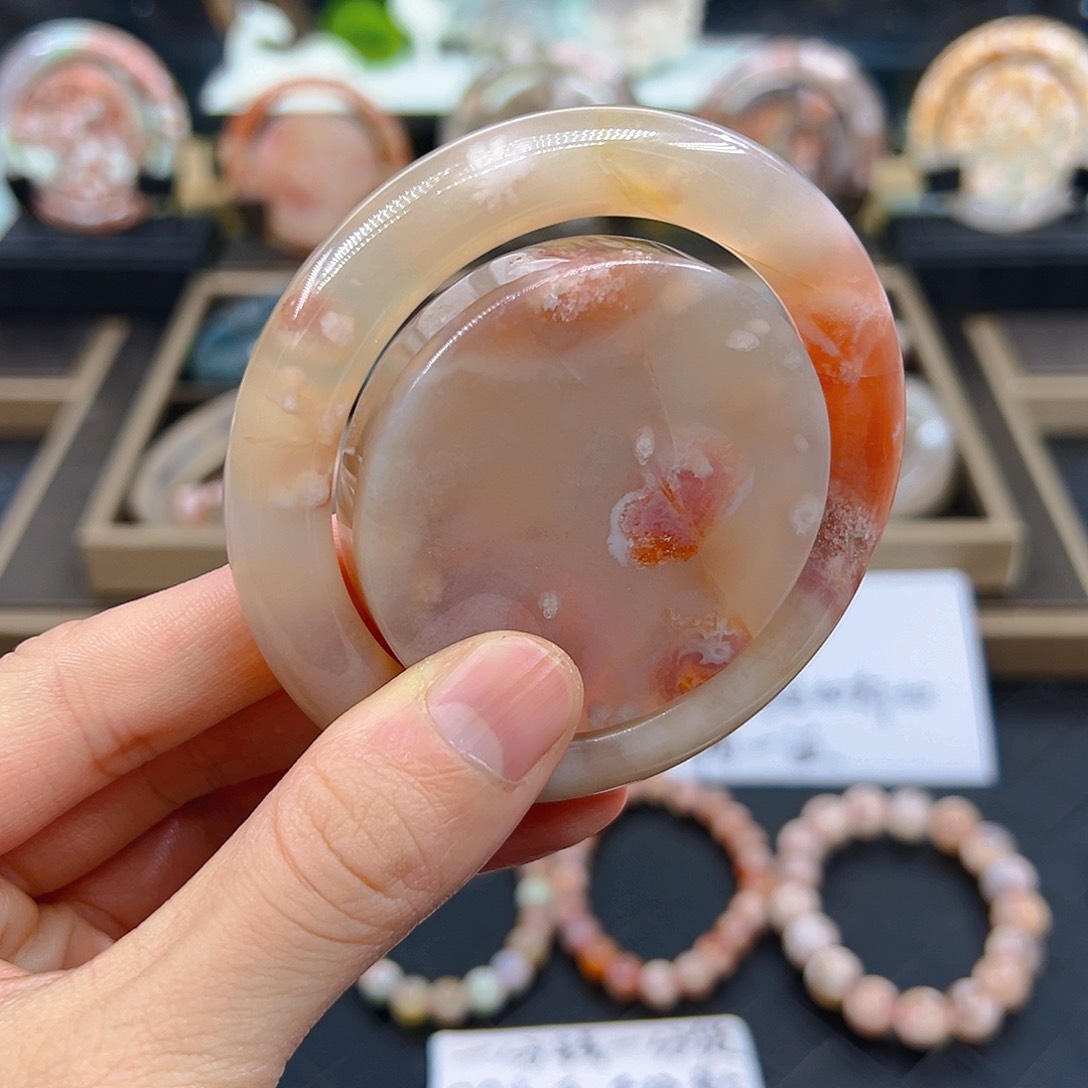 石英质玉手镯未镶嵌57