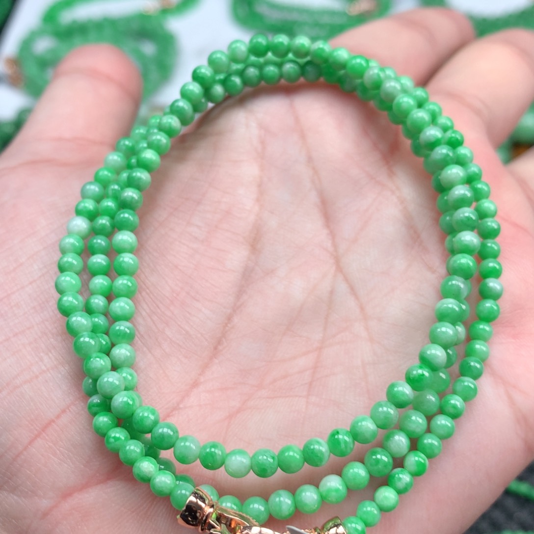 翡翠手链未镶嵌翡翠