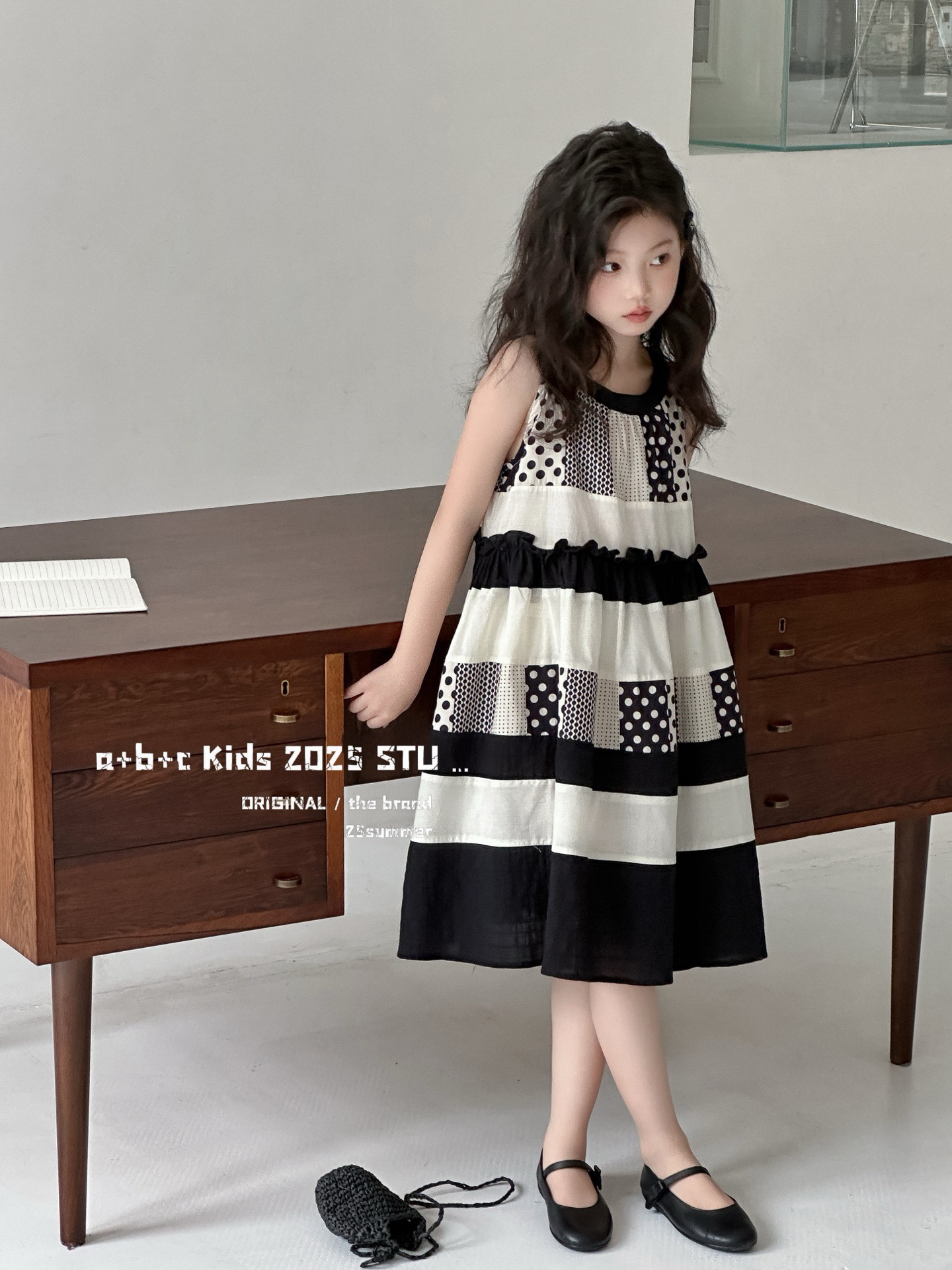 女童夏季时尚洋气挂脖吊带公主连衣裙