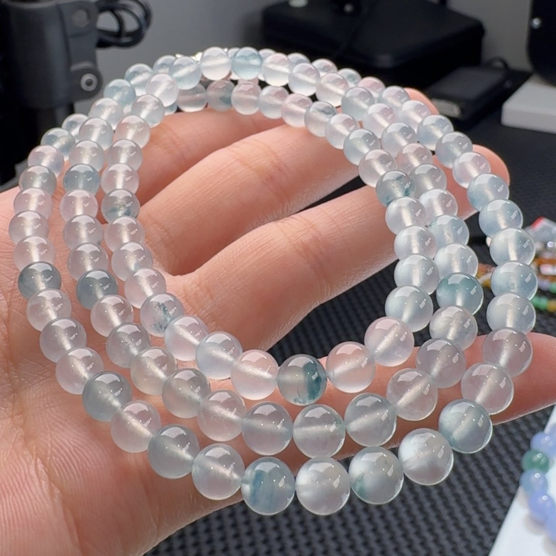 翡翠颈饰未镶嵌双彩项链