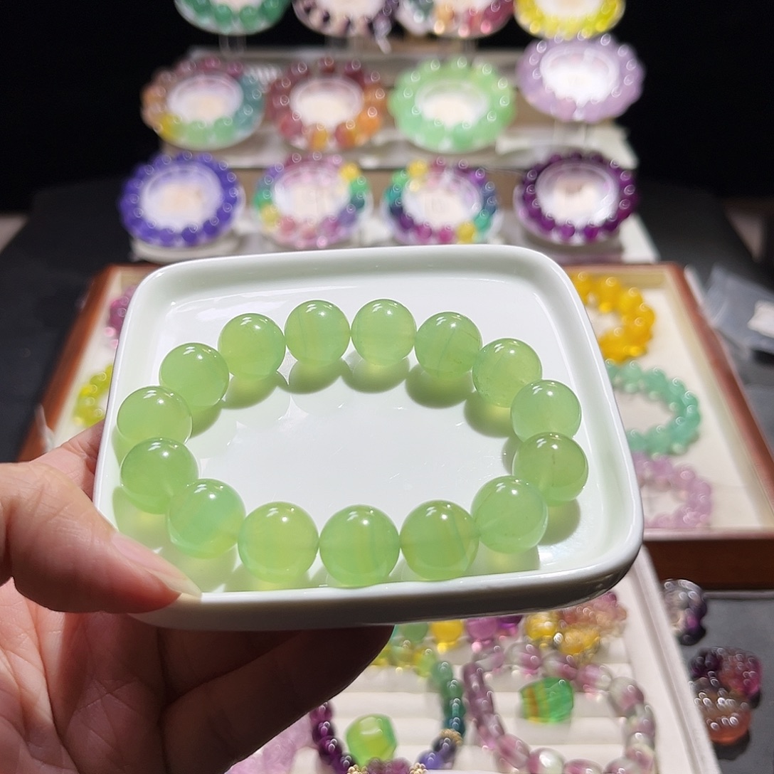 刘***星手串未镶嵌萤石拍2个74